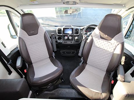 Adria Matrix Plus 600 DT - 2023 image