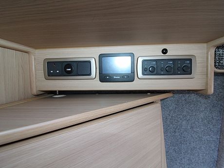 IH N-Class 680 CRL - 2023 image