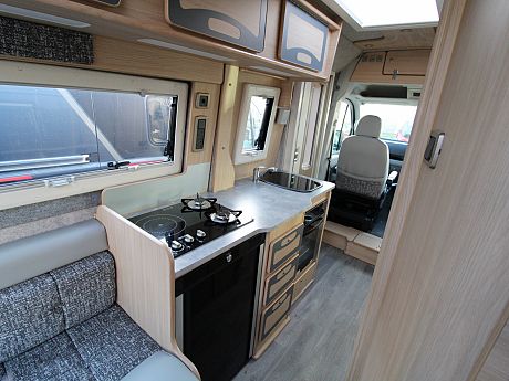 IH N-Class 680 CRL - 2023 image