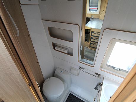 IH N-Class 680 CRL - 2023 image