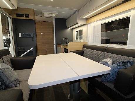 Adria Matrix Axess 600 DT - (45842) image
