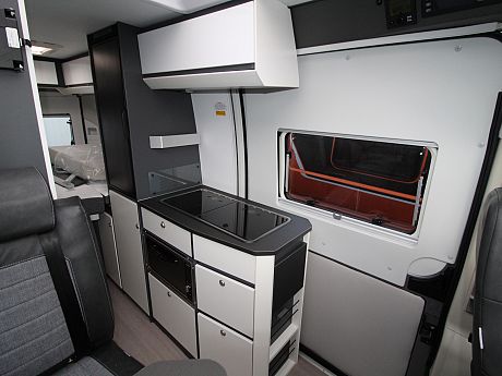 Adria Twin Supreme 600 SPB - 2024 image