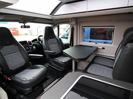 Adria Twin Supreme 600 SPB - 2024 image