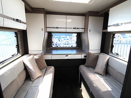 Swift Escape 674 - 2024 image