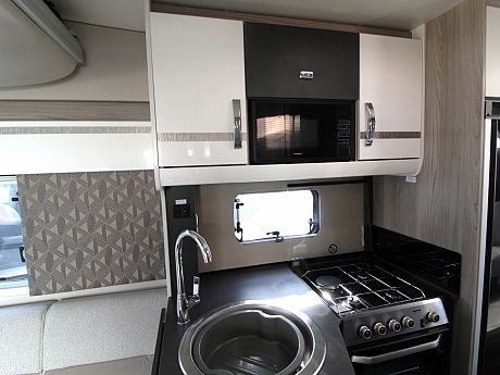 Swift Escape 674 - 2024 image
