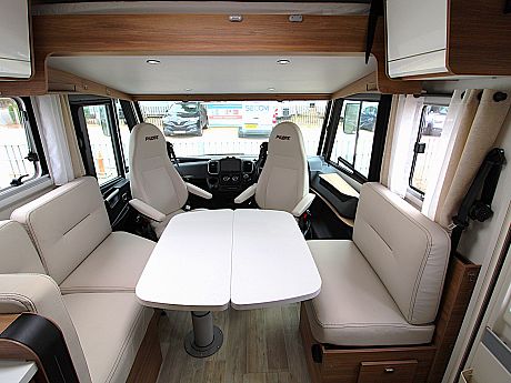 Pilote Expression G740 - 2024 image