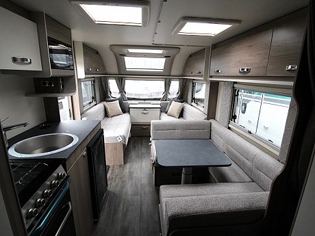 Swift Ace Award Superstar 2024 Wandahome Special Edition image