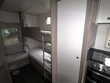 Swift Ace Award Superstar 2024 Wandahome Special Edition image
