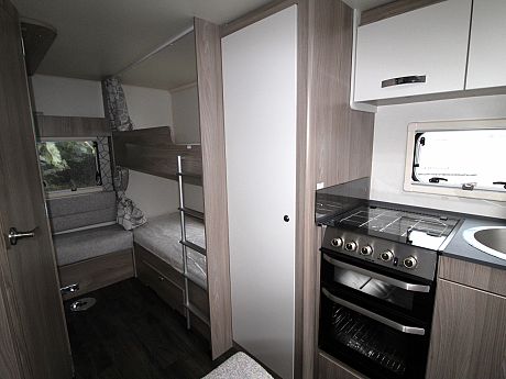 Swift Ace Award Superstar 2024 Wandahome Special Edition image