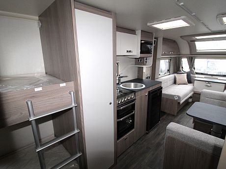Swift Ace Award Superstar 2024 Wandahome Special Edition image
