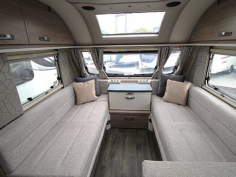 Swift Ace Award Superstar - 2024 image