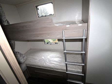 Swift Ace Award Superstar 2024 Wandahome Special Edition image
