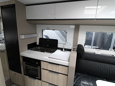 Adria Compact Supreme DL - (64068) image