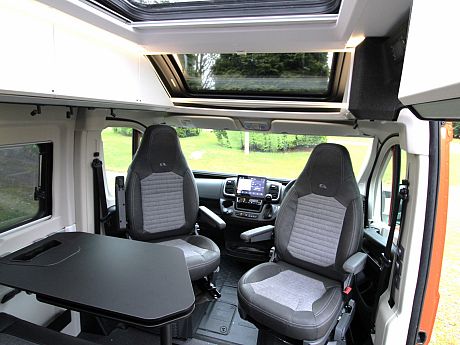 Adria Twin Supreme 640 SGX Batic Orange (63226) image