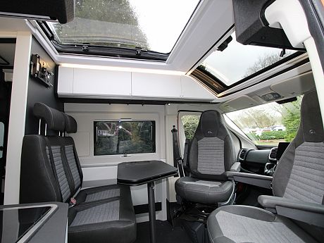 Adria Twin Supreme 640 SGX Batic Orange (63226) image