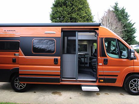 Adria Twin Supreme 640 SGX Batic Orange (63226) image
