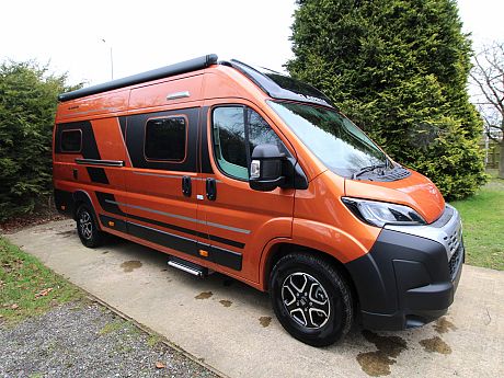 Adria Twin Supreme 640 SGX Batic Orange (63226) image