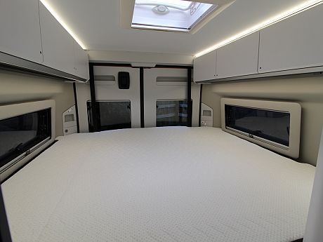 Adria Twin Supreme 640 SGX Batic Orange (63226) image