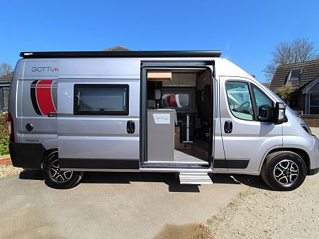 Giottiline  Giottivan 60T Premier Edition Artense Grey Peugeot (65724) image