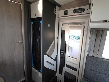 Swift Voyager 594 - (60421) image