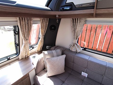 Coachman VIP 565 -2025 image