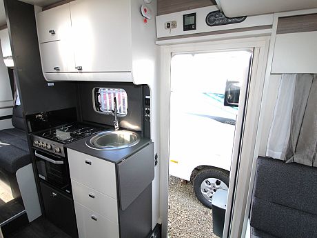 Swift Voyager 574 - (60418) image