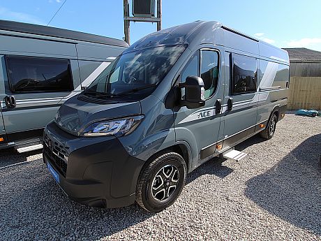 ACE 1200 GLT - Auto - Lanzarote Grey image