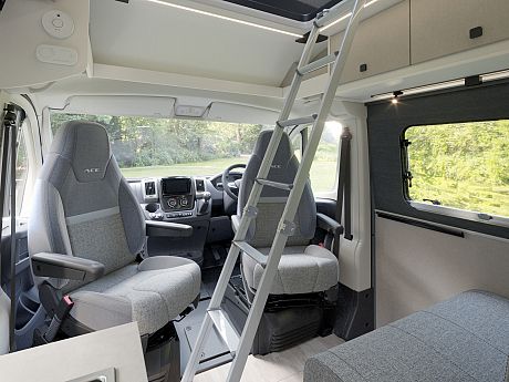 ACE 1200 GLT - Auto - Lanzarote Grey image