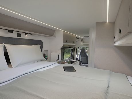 ACE 1200 GLT - Auto - Lanzarote Grey image