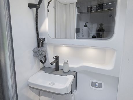 ACE 1200 GLT - Auto - Lanzarote Grey image