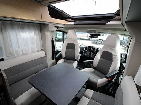 Adria Compact Select DL (68414) image