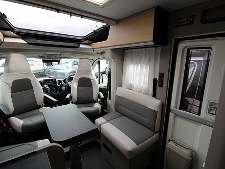 Adria Compact Select DL (68414) image