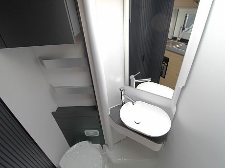 Adria Compact Select DL (68414) image