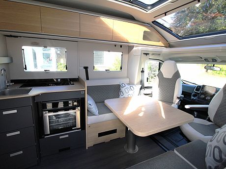 Adria Coral 60Y 670 DL image