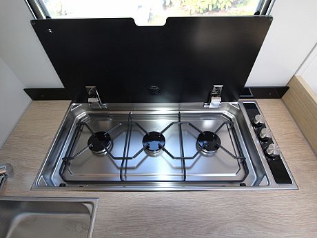 Adria Coral 60Y 670 DL image