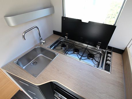 Adria Coral 60Y 670 DL image