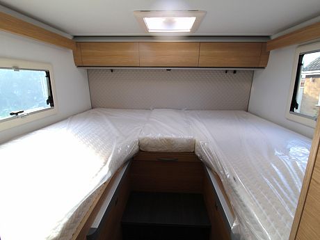 Adria Coral 60Y 670 DL image