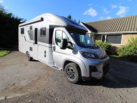 Adria Coral 60Y 670 DL image