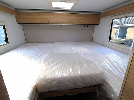 Adria Coral 60Y 670 DL image
