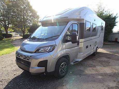Adria Coral 60Y 670 DL image