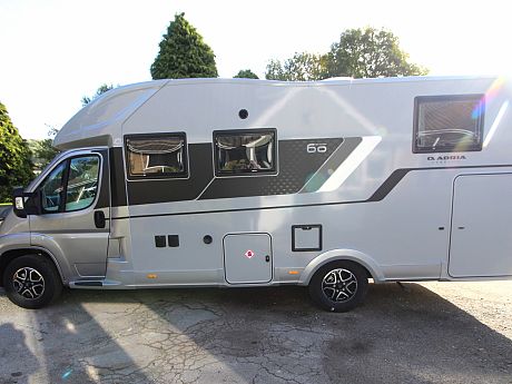 Adria Coral 60Y 670 DL image