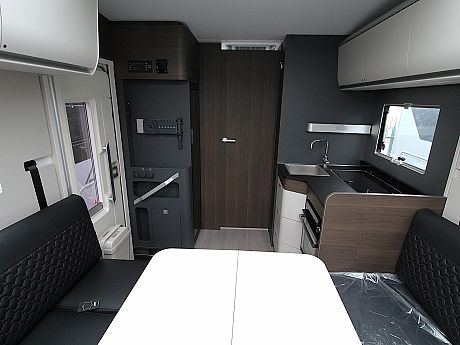 Adria Coral Supreme 670 DL 2026 (66587) image