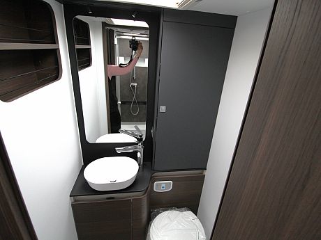 Adria Coral Supreme 670 DL 2026 (66587) image