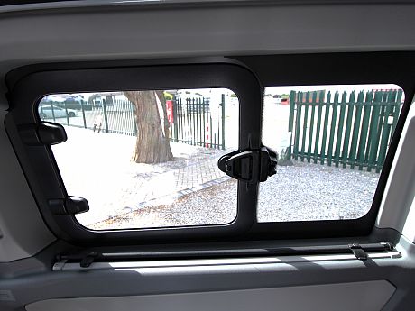 Westfalia Club Joker Urban - Arctic White (68196) image