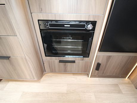 Coachman Travel Master Sportivo 565 - NEW image