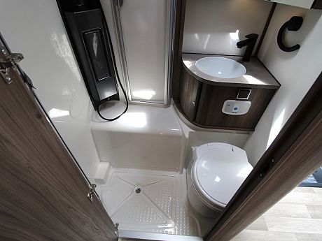 Coachman Travel Master Sportivo 565 - NEW image