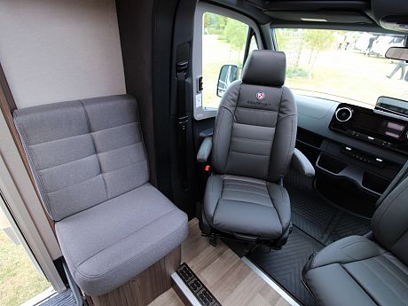 Coachman Travel Master Sportivo 565 - NEW image