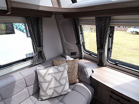 Coachman Acadia 575 - 2026 image