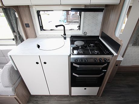 Coachman Acadia 575 - 2026 image