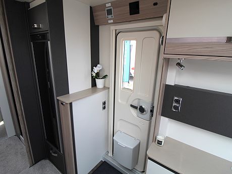 Swift Conqueror 560L Grande - 2026 image